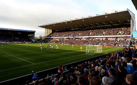 考虑到姆巴 考虑到姆巴