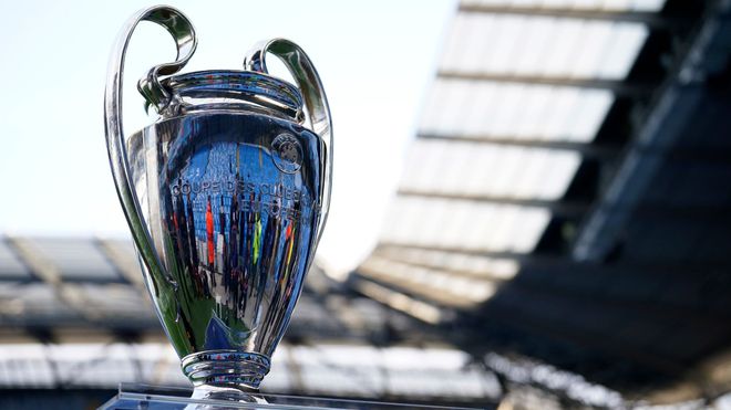 相比之下 相比之下